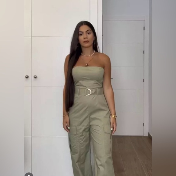 Zara jumpsuit technical fabric cargo sleeveless wide streight leg light khaki - Picture 5 of 12